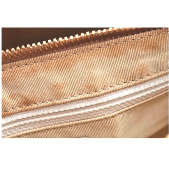 🔥🔥 $2000 CHANEL Chocolate Bar CC Logo Shoulder Hand Bag Beige - Picture 11 of 12